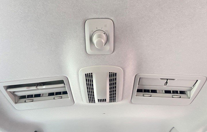 Đâu là mẫu xe MPV 7 chỗ có máy lạnh tốt trong mùa nóng? - 2