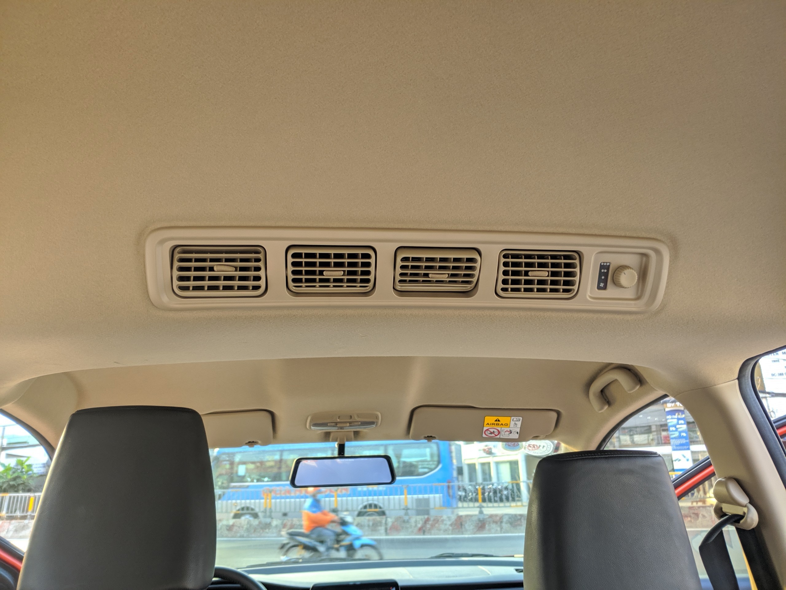 Đâu là mẫu xe MPV 7 chỗ có máy lạnh tốt trong mùa nóng? - 4