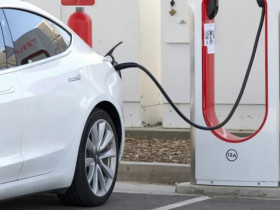 Vì sao lốp xe điện mòn nhanh hơn xe xăng?