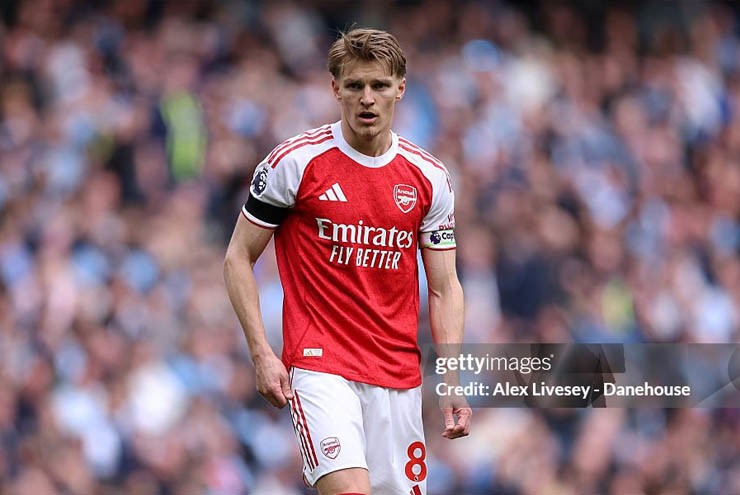 Dự đoán vòng 34 Ngoại hạng Anh: Arsenal run rẩy giữ ngôi đầu, MU củng cố vé dự Cúp C1 - 1