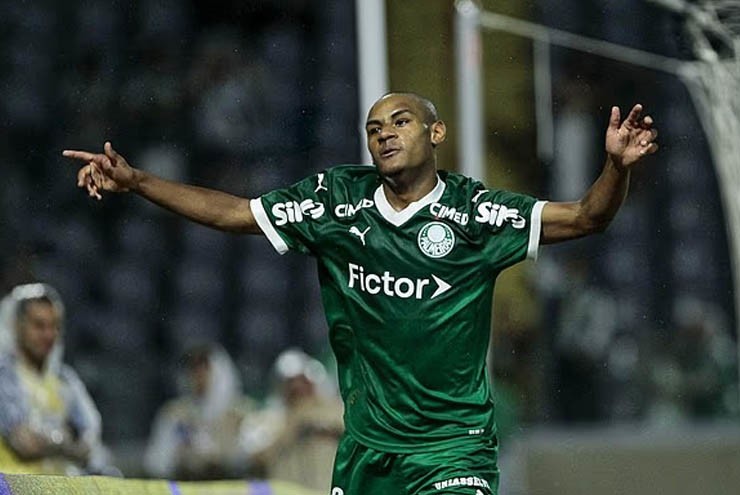 MU, Man City & Barcelona tranh ngôi sao Brazil gây sốt ở giải vô địch Nam Mỹ - 1