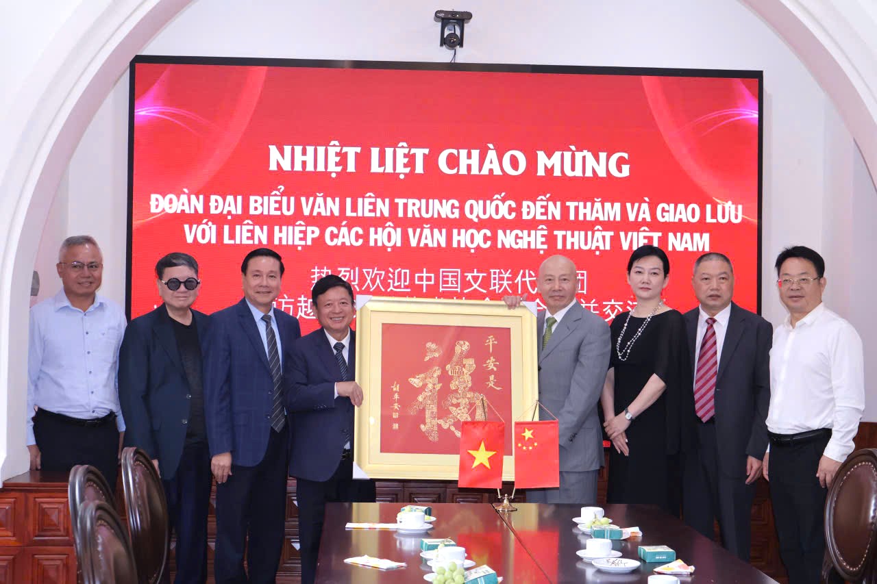 Đẩy mạnh giao lưu, hợp tác trong lĩnh vực văn học nghệ thuật giữa Việt Nam và Trung Quốc - 6