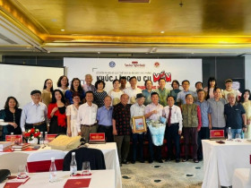 Doanh nhân Phạm Hồng Điệp tiếp tục đón nhận kỷ lục Việt Nam và thế giới về sáng tác văn học nghệ thuật