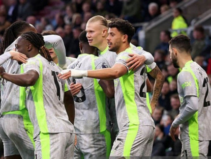 Thể thao - Nóng bảng xếp hạng Ngoại hạng Anh: Man City chiếm ngôi đầu, suất xuống hạng thứ 2 có chủ