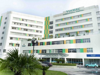 Thông tin doanh nghiệp - Vinmec đưa robot AI từ Mỹ về Quảng Ninh, thay khớp gối chính xác từng milimet với chi phí như mổ thường