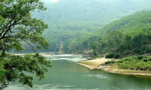Lại bàn về bài thơ “Sông Mã” của nhà thơ Huy Trụ - 2