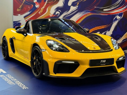 Giao thông - Porsche 718 Spyder RS thứ 3 tại Việt Nam với sắc vàng nổi bật