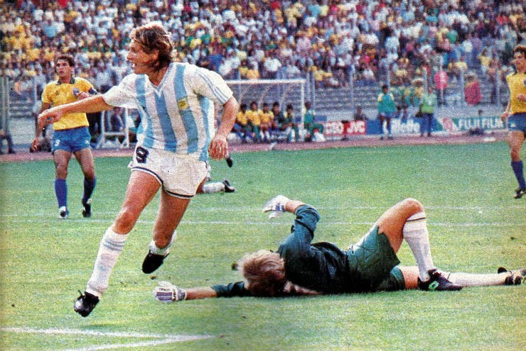 Đại chiến Argentina - Brazil World Cup 1990: Sao Brazil bị nghi đầu độc bằng nước lạ - 2