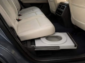 Hãng xe Trung Quốc gây sốc với ghế ngồi kiêm bồn cầu