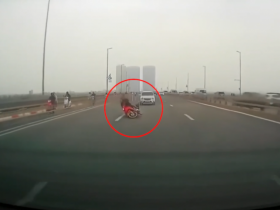 Clip: Đánh võng trên cầu, 3 thanh niên ngã trượt dài ngay trước đầu ô tô