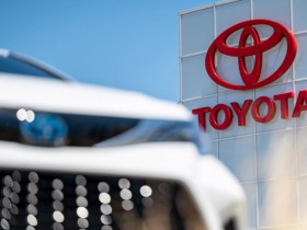 Xe Hybrid “gánh team”, Toyota đạt doanh số cao nhất lịch sử