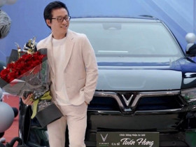 Ca sĩ Tuấn Hưng bất ngờ tậu thêm xe điện VinFast VF 9 thứ 2