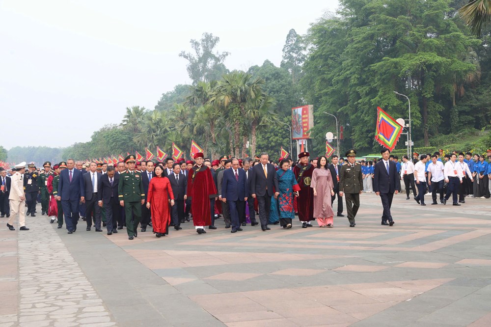 Từ hào khí 30/4 đến khát vọng vươn mình - 2