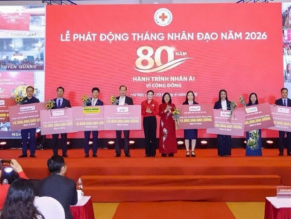 Thông tin doanh nghiệp - Nam A Bank trao tặng 10 tỷ đồng hưởng ứng Tháng Nhân đạo năm 2026
