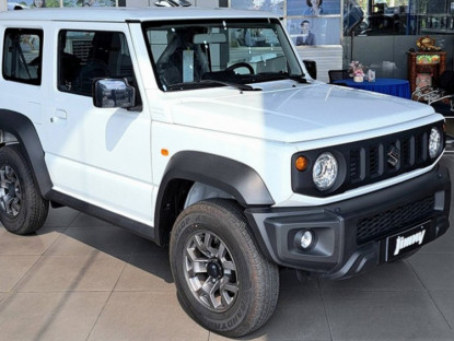Giao thông - Giảm mạnh 140 triệu đồng, giá xe Suzuki Jimny tạo "đáy" mới
