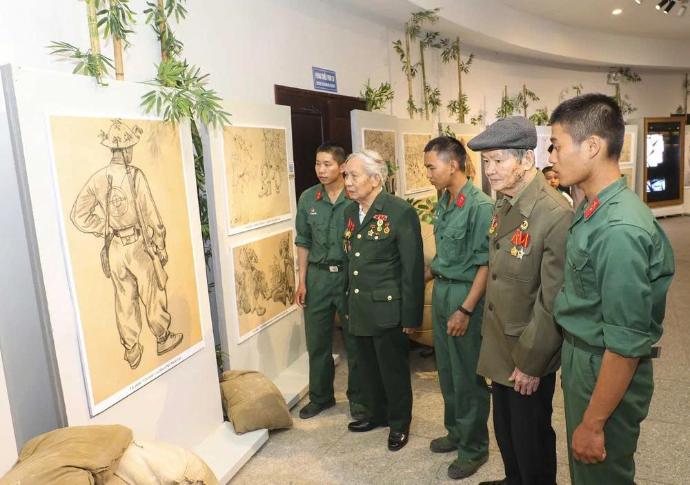 Trưng bày 28 tác phẩm ký họa tiêu biểu về Chiến dịch Điện Biên Phủ - 3