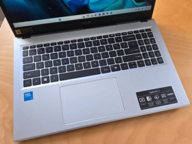 Nhiều người dùng bắt đầu thích laptop vỏ nhựa hơn kim loại