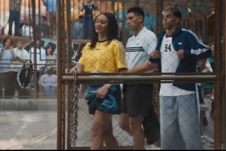 Yamal, Messi & Bellingham đóng cùng siêu sao Hollywood trong clip trị giá 1.800 tỷ đồng - 1
