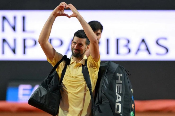 Djokovic thua "ông cháu" vì "cố đấm ăn xôi", chuyện gì đang xảy ra? - 2
