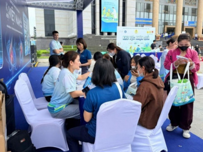 Thông tin doanh nghiệp - Bách Niên Kiện đồng hành chăm sóc xương khớp cho hàng ngàn công nhân thường xuyên đau nhức