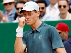 Sinner tái hiện hình ảnh tuyệt mỹ nhất của Federer và Djokovic ở Rome Open