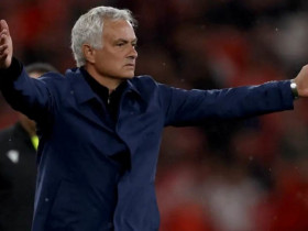 Tin mới nhất bóng đá sáng 16/5: Mourinho phủ nhận đàm phán với Real Madrid