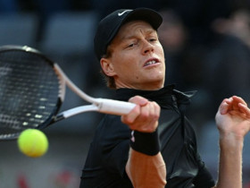 Video tennis Sinner - Medvedev: Kinh chiến 3 set, gián đoạn vì mưa (Rome Open)