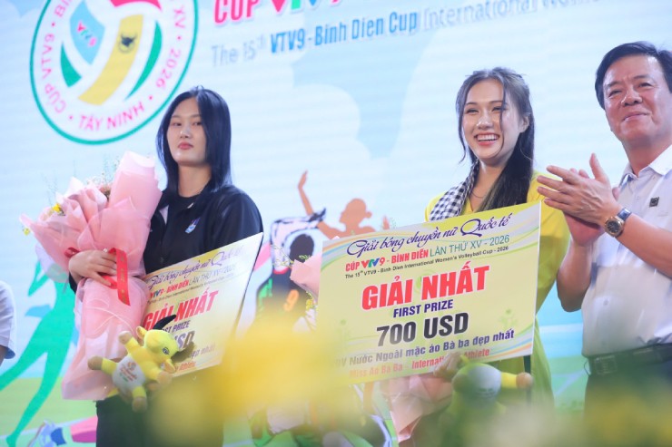 "Chân dài" Lan Vy giành Hoa khôi cúp bóng chuyền VTV, bất ngờ gặp sự cố hy hữu - 2
