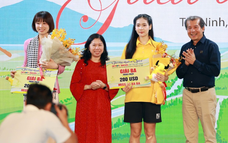 "Chân dài" Lan Vy giành Hoa khôi cúp bóng chuyền VTV, bất ngờ gặp sự cố hy hữu - 13