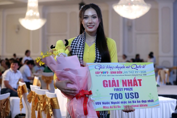 "Chân dài" Lan Vy giành Hoa khôi cúp bóng chuyền VTV, bất ngờ gặp sự cố hy hữu - 1