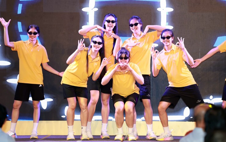 "Chân dài" Lan Vy giành Hoa khôi cúp bóng chuyền VTV, bất ngờ gặp sự cố hy hữu - 6
