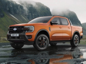 Ra mắt Ford Ranger PHEV bản nâng cấp mới, thêm trang bị, giá rẻ hơn