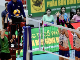 Thanh Thúy đập trúng mặt Thanh Thúy, Trà My đánh bóng 
