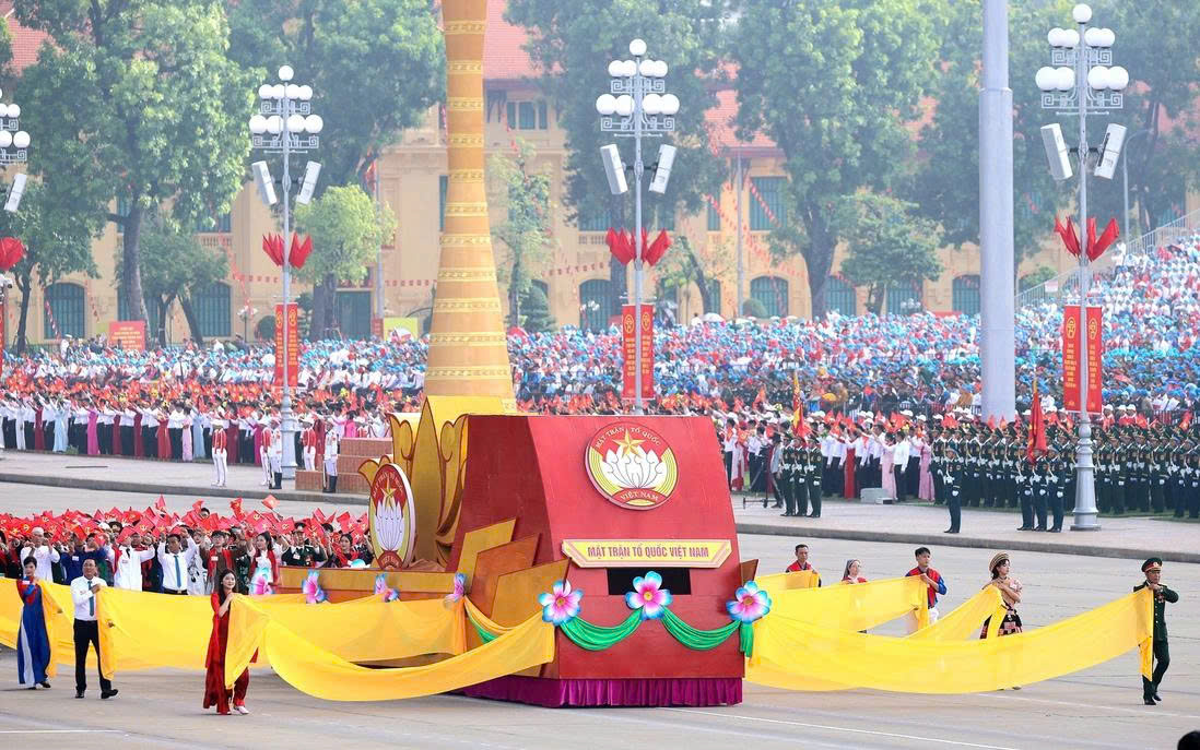 Dưới mái nhà chung đại đoàn kết dân tộc: Tiếp thêm niềm tin, động lực sáng tạo cho văn nghệ sĩ - 1