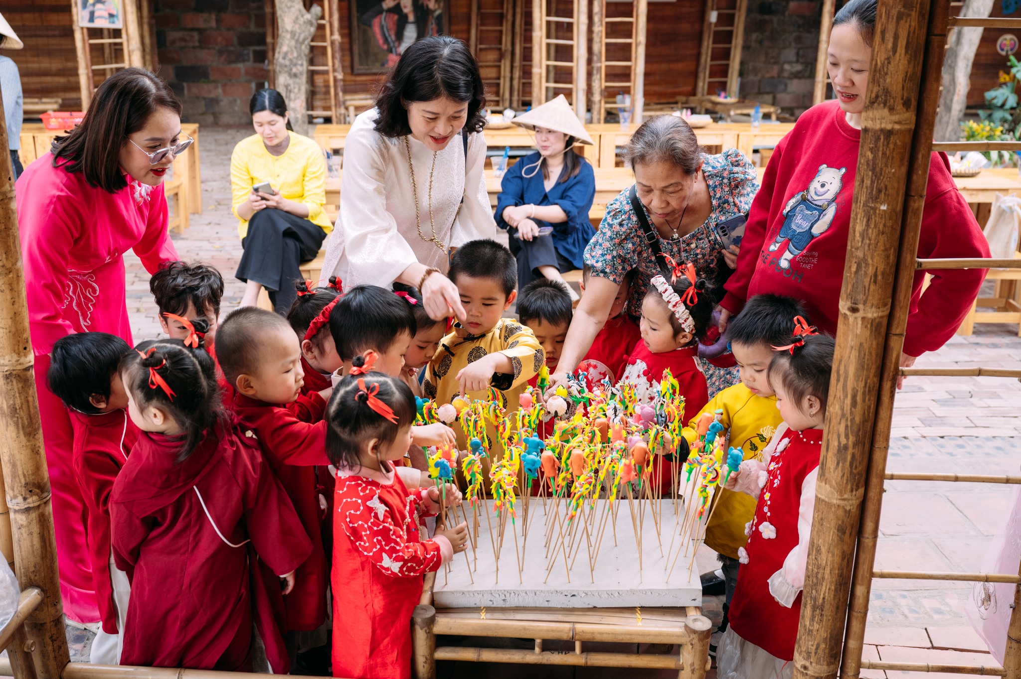 Trải nghiệm văn hóa dân gian tại Văn Miếu - Quốc Tử Giám qua chương trình “Một ngày rong chơi” - 1