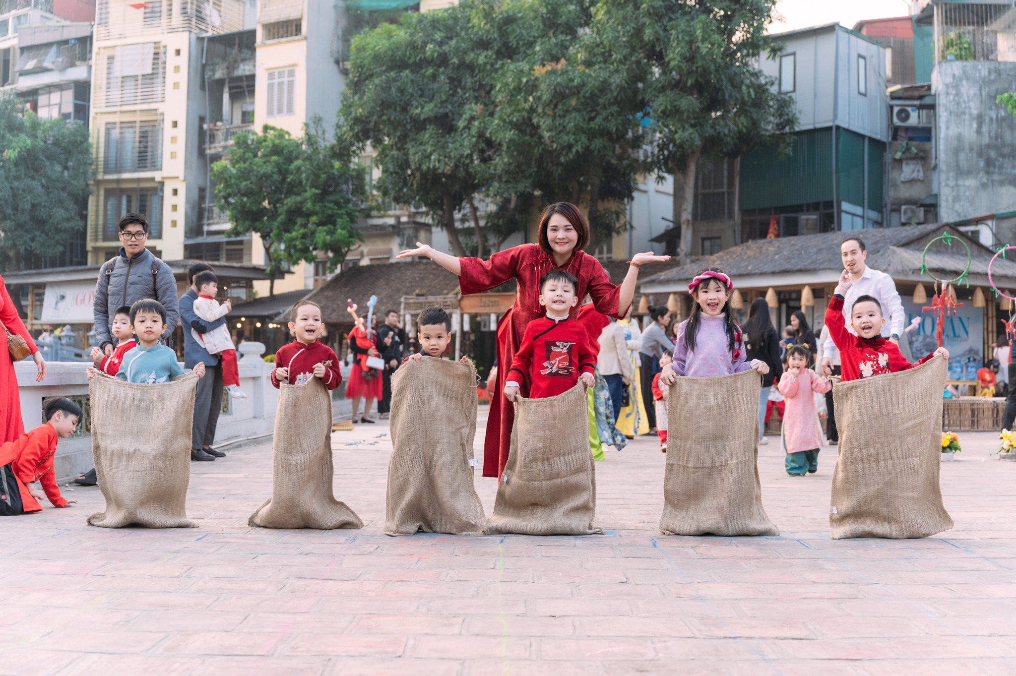 Trải nghiệm văn hóa dân gian tại Văn Miếu - Quốc Tử Giám qua chương trình “Một ngày rong chơi” - 2