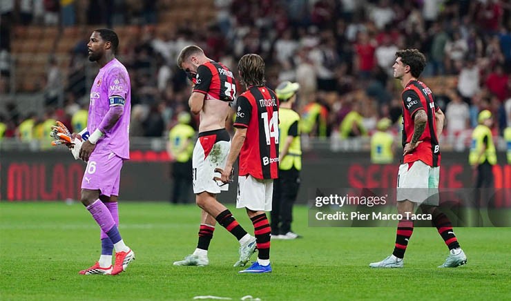 AC Milan ngã ngựa đánh rơi suất dự Cúp C1, đội của Fabregas làm nên lịch sử - 1