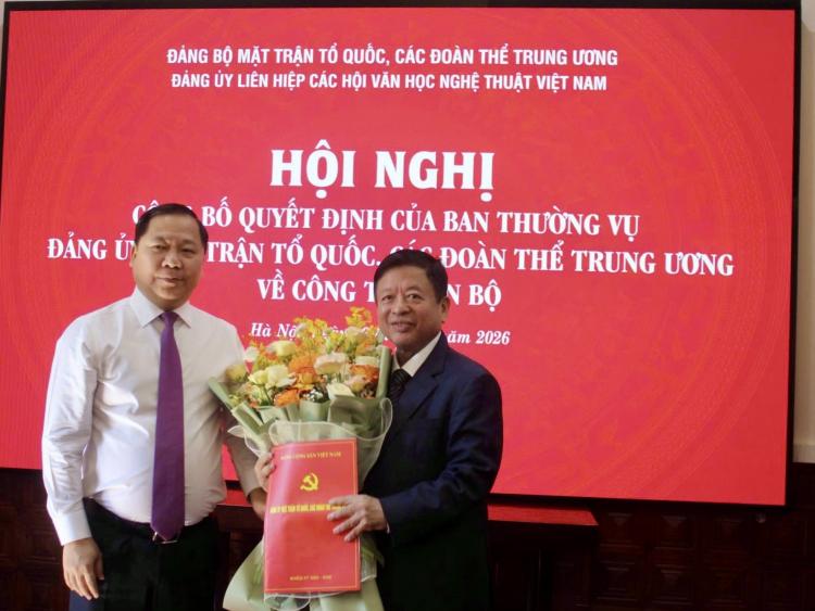 Công bố Quyết định của Ban Thường vụ Đảng ủy Mặt trận Tổ quốc, các đoàn thể Trung ương về công tác cán bộ đối với Bí thư Đảng ủy Liên hiệp các Hội VHNT Việt Nam nhiệm kỳ 2025-2030 