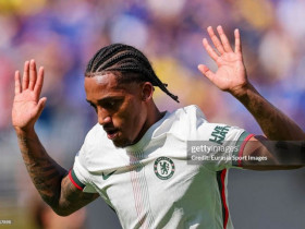 Tin nóng chuyển nhượng 26/5: Chelsea giữ chặt Pedro và Colwill