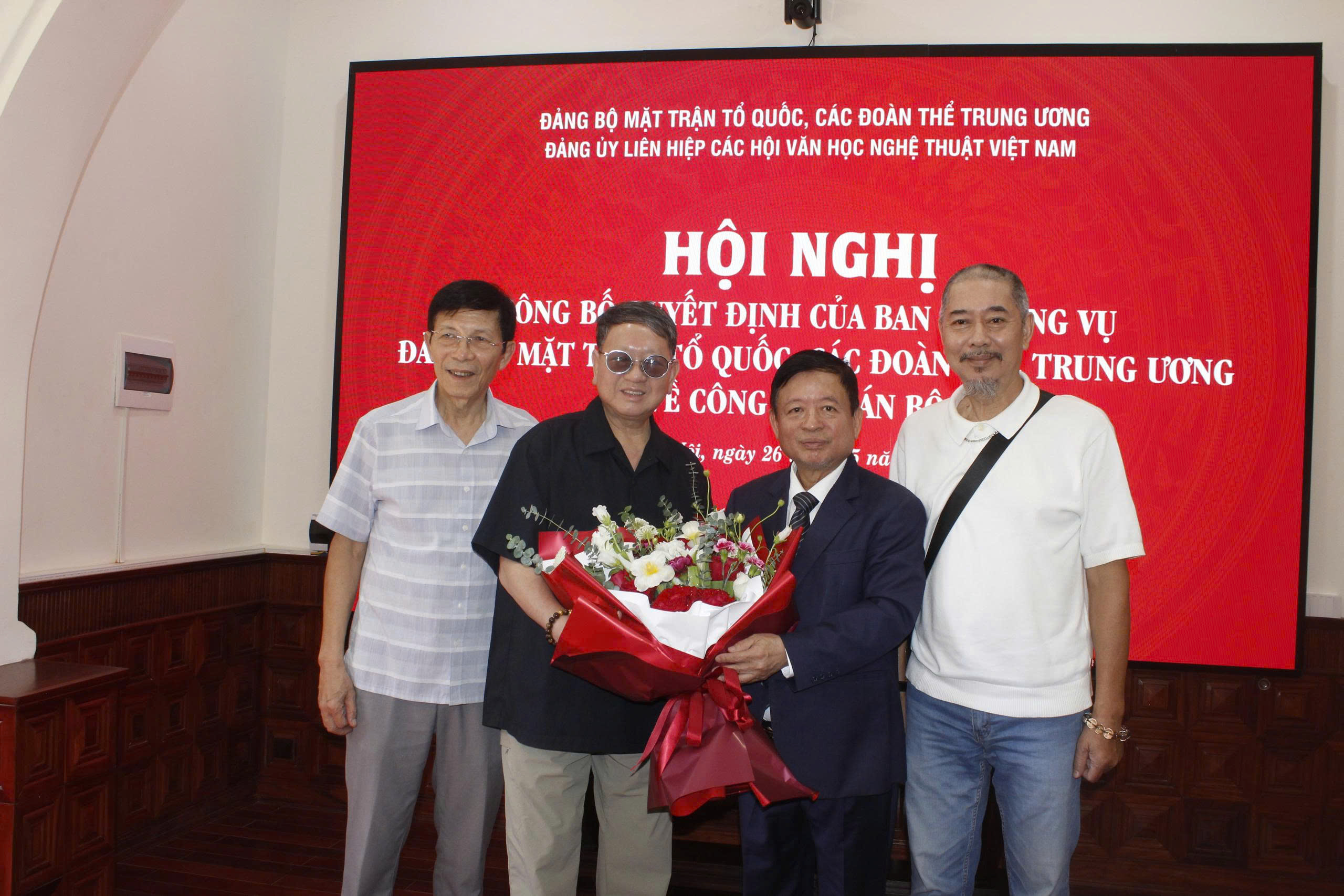Công bố Quyết định của Ban Thường vụ Đảng ủy Mặt trận Tổ quốc, các đoàn thể Trung ương về công tác cán bộ đối với Bí thư Đảng ủy Liên hiệp các Hội VHNT Việt Nam nhiệm kỳ 2025-2030  - 6