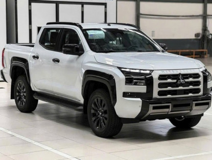 Giao thông - Mitsubishi Triton giảm giá xả kho, cao nhất 150 triệu đồng