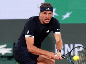 Video tennis Machac - Zverev: Phô diễn đẳng cấp trong 107 phút (Roland Garros)