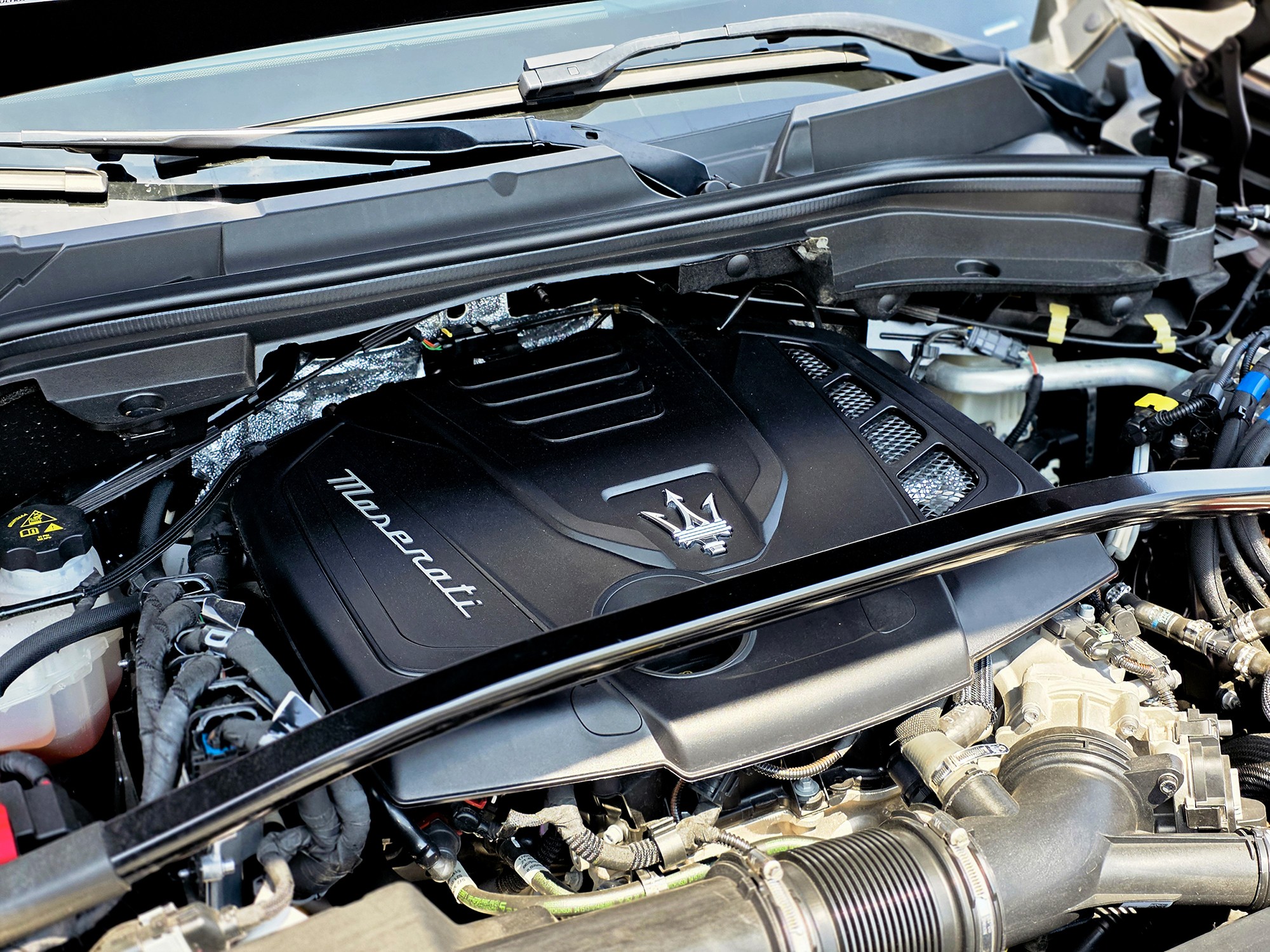 Thị trường Việt Nam có thêm phiên bản giá hấp dẫn cho dòng xe Maserati Grecale - 9