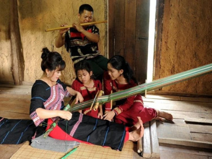 Tin Tức - Tôn vinh giá trị gia đình tại "Ngôi nhà chung" các dân tộc Việt Nam