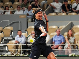Tennis đỉnh cao Roland Garros: Zverev thắng 4 set, Casper Ruud ngược dòng cảm xúc