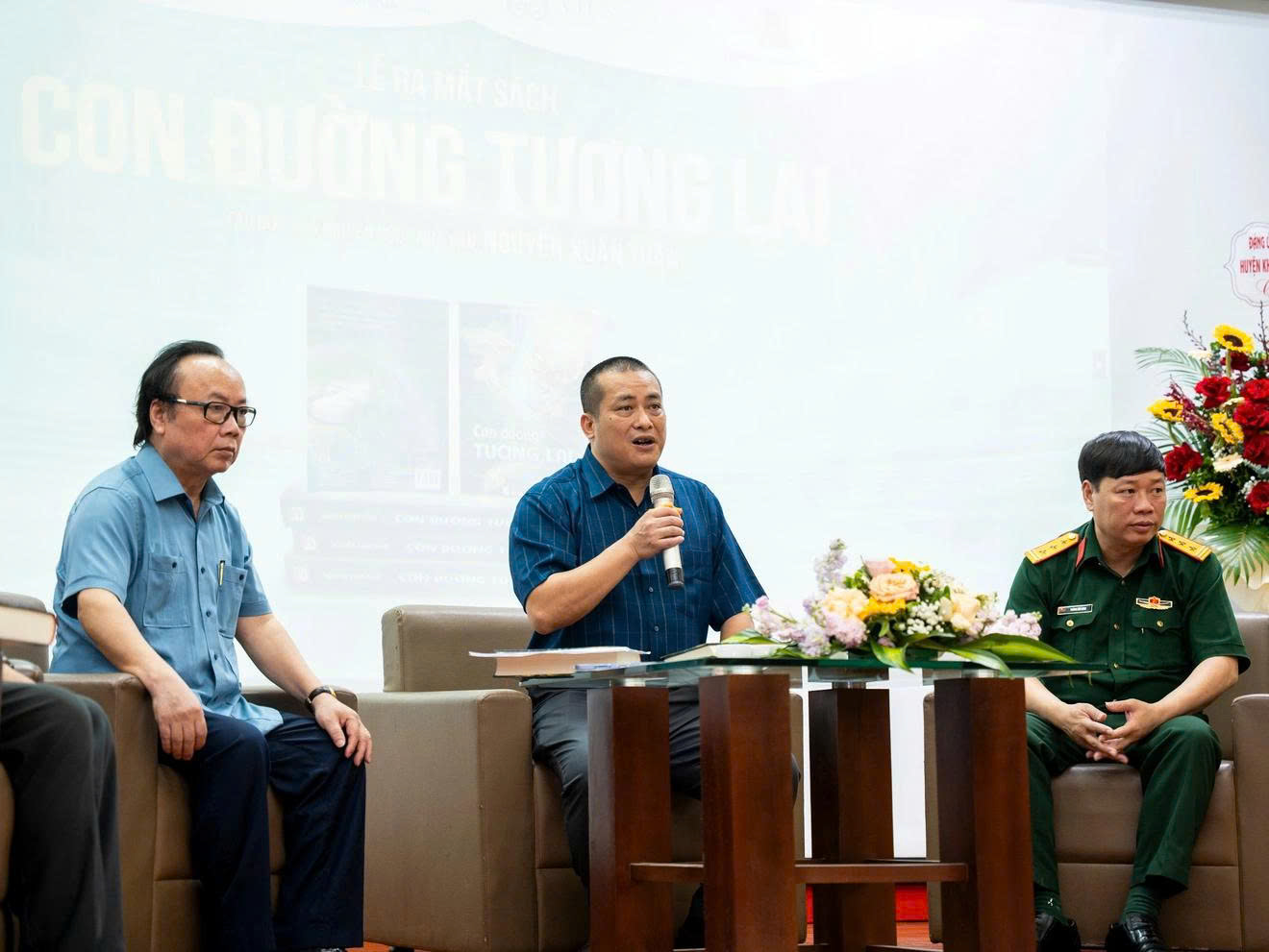 Nhà văn Nguyễn Xuân Tuấn: Từ “Kẻ thù vô hình Covid-19” tới “Con đường tương lai” - 1