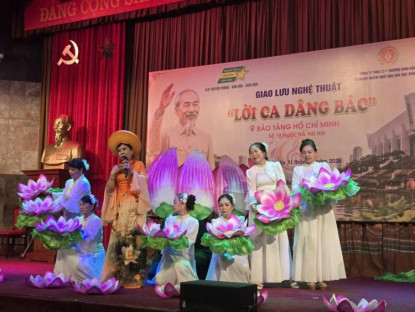 Giải trí - Đặc sắc chương trình Giao lưu nghệ thuật “Lời ca dâng Bác”