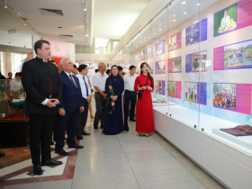 136 tấm gương tiêu biểu được giới thiệu tại triển lãm “Những tấm gương bình dị mà cao quý” năm 2026