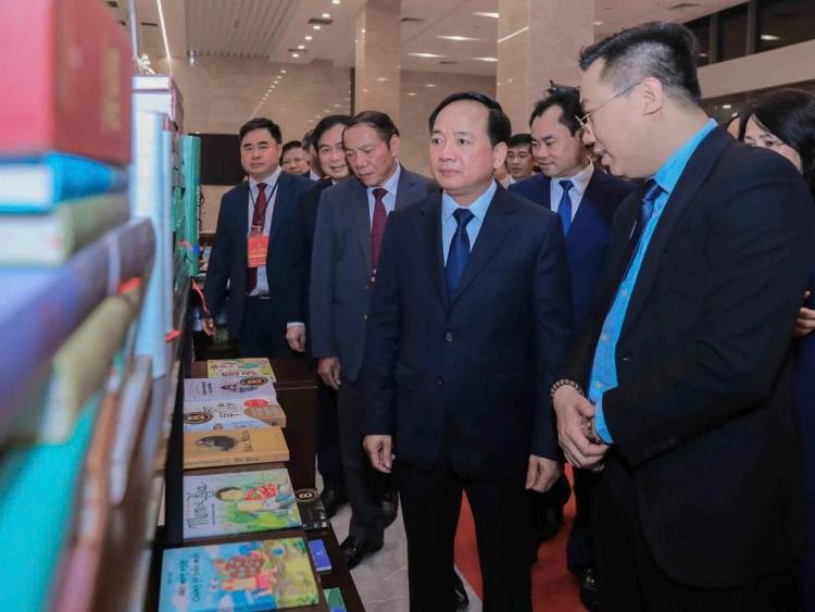Quán triệt, triển khai thực hiện Chỉ thị 04 về Xuất bản