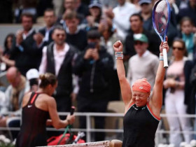 Tennis đỉnh cao Roland Garros: Gió đổi chiều, Sabalenka thua cực sốc